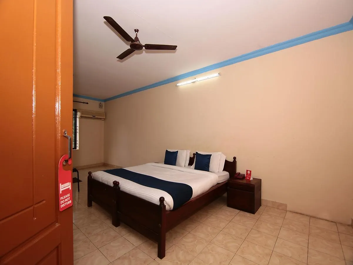 ***  Oyo 6711 Geojo Residency Hotel Nedumbassery India